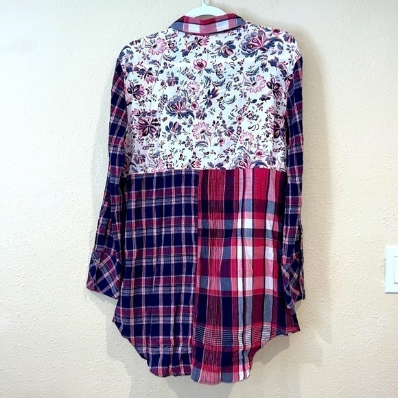 Women’s Caslon button down plaid top with pockets size small - Picture 5 of 7